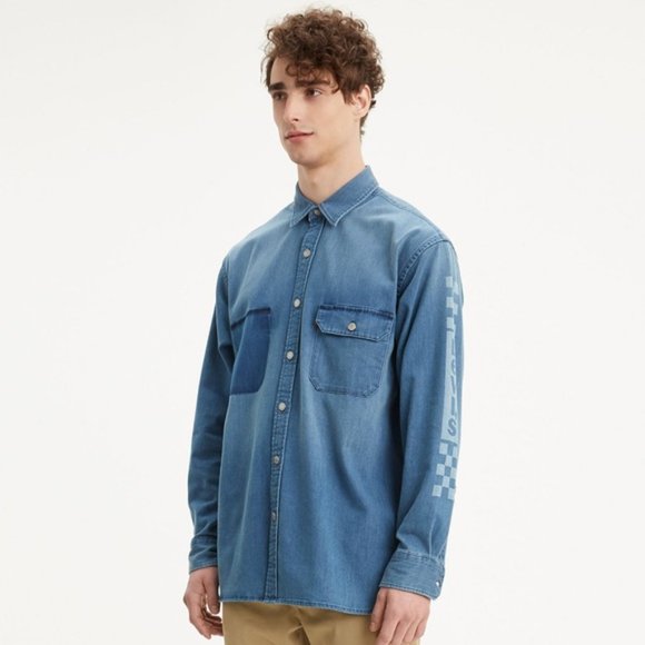 NWT Mens Levi’s Oversized Worker Denim Shirt Large - Picture 2 of 3